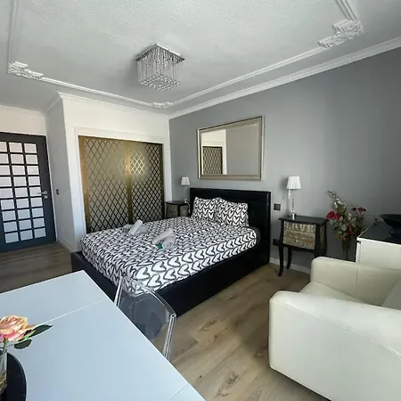 Sia Sunset View Apartment *